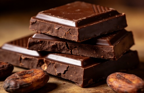 Food emulsifier in chocolate